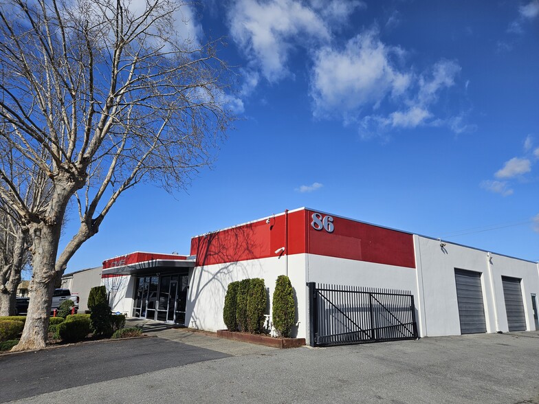 Primary Photo Of 86 Hamilton Dr, Novato Light Manufacturing For Sale