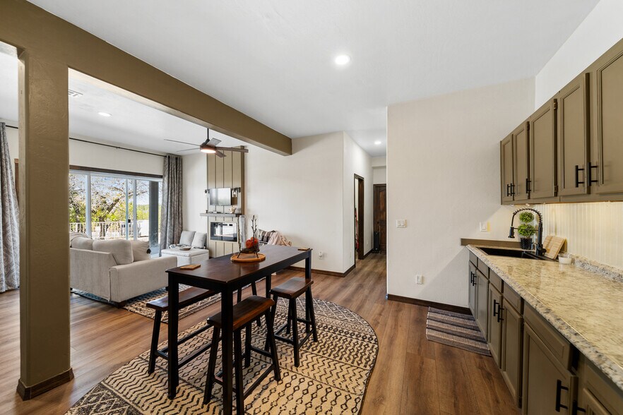 More Photos Of 7056 Bustin Dutch Trl, Show Low Multifamily For Sale
