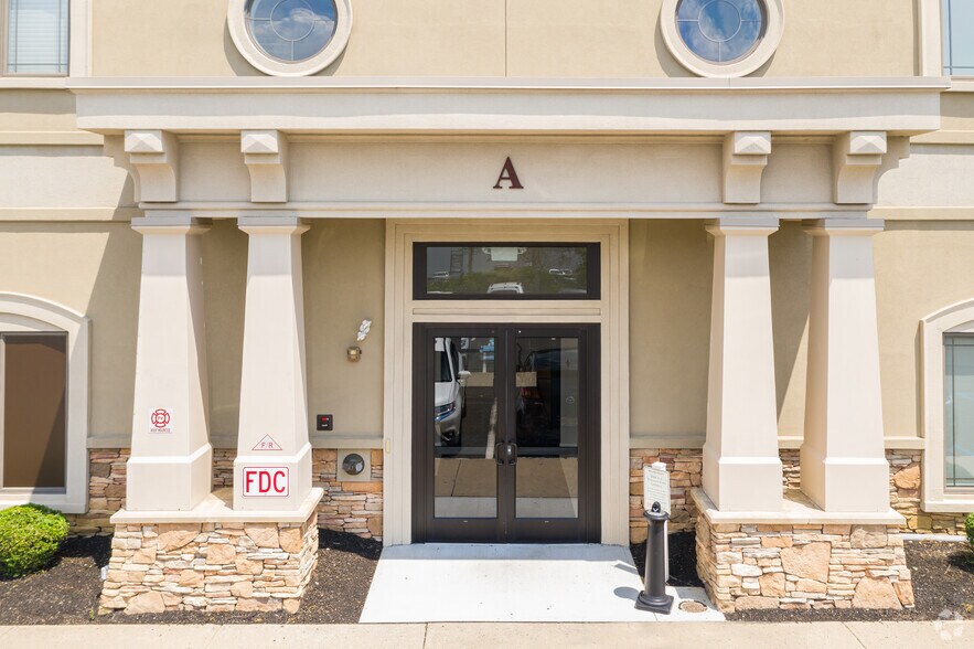 More Photos Of 234 Industrial Way, Eatontown Medical For Lease