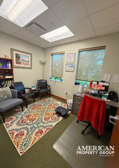 More Photos Of 5715 21st Ave W, Bradenton Medical For Sale