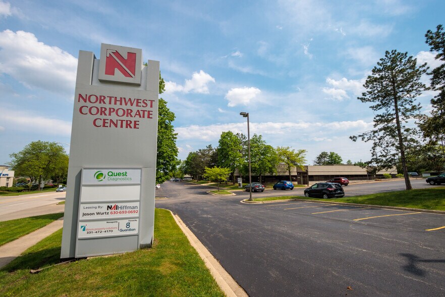 More Photos Of 2500 W Higgins Rd, Hoffman Estates Unknown For Lease