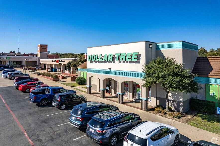 More Photos Of 4400 Little Rd, Arlington Unknown For Lease