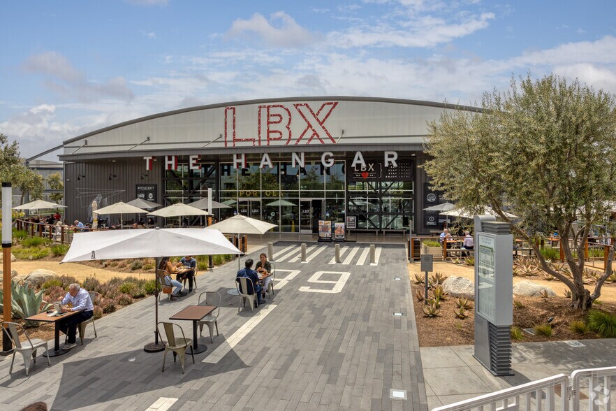 More Photos Of 4150 McGowen St, Long Beach Freestanding For Lease