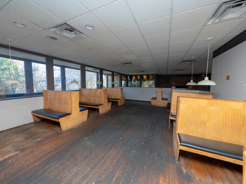 More Photos Of 1941 Champion Dr, Canton Restaurant For Lease