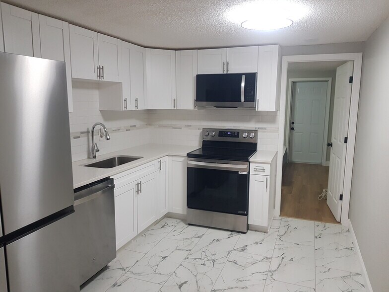 More Photos Of 311 58th Ave E, Bradenton Apartments For Sale