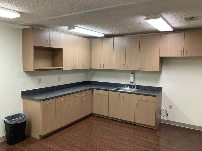More Photos Of 500-510 Pasadena Ave S, St, Saint Petersburg Medical For Lease