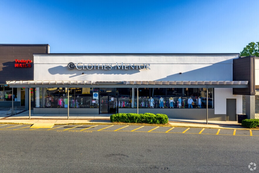 More Photos Of 725 Cherry Rd, Rock Hill Unknown For Lease