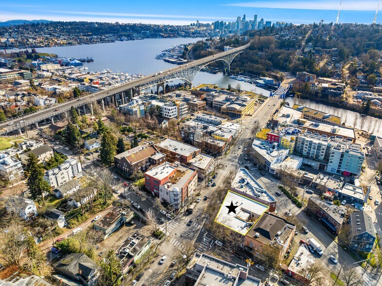 More Photos Of 3517 Fremont Ave N, Seattle Restaurant For Sale