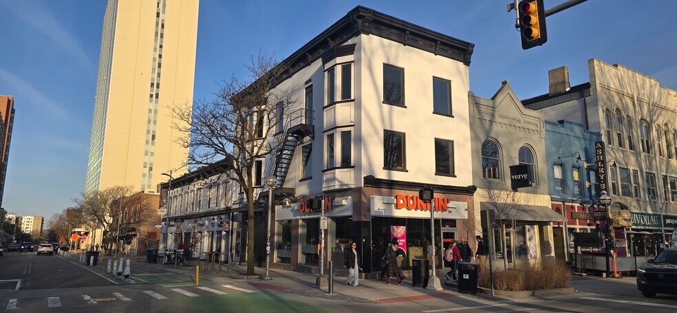 Primary Photo Of 613-623 E William St, Ann Arbor Storefront Retail Residential For Lease