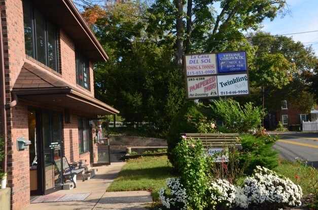 More Photos Of 913 E Butler Pike, Ambler Storefront Retail Office For Lease