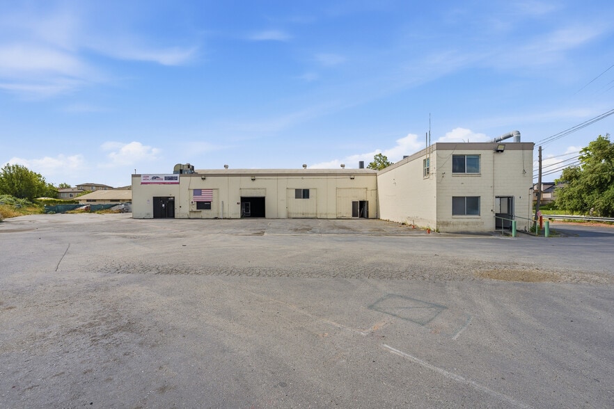 More Photos Of 16440 Ashland Ave, San Lorenzo Warehouse For Lease