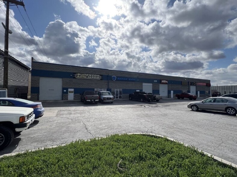 More Photos Of 3555 S 700 W, Salt Lake City Warehouse For Lease