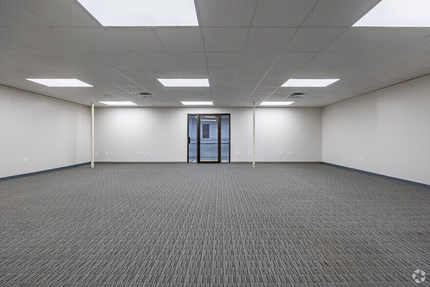 More Photos Of 2720 Sheraton Dr, Macon-Bibb Unknown For Lease