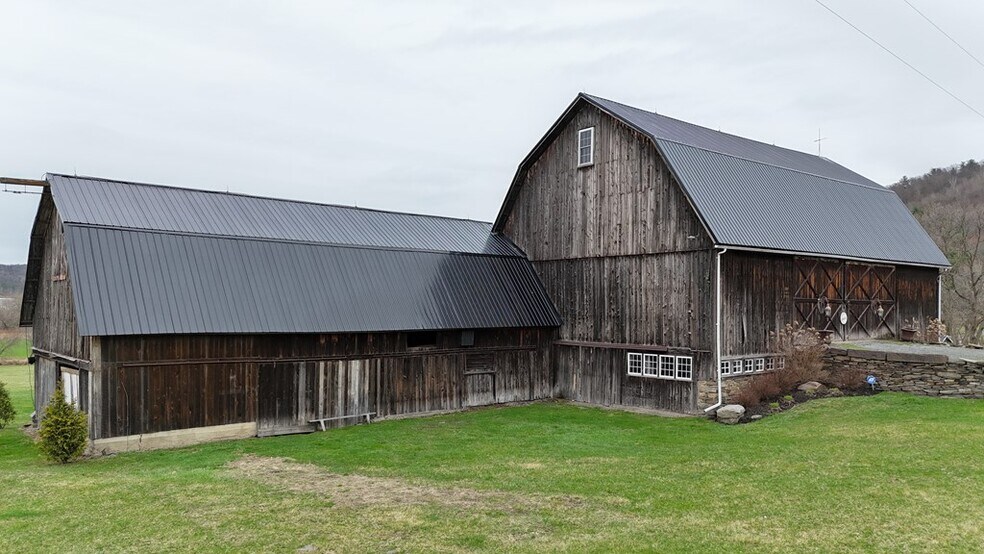 More Photos Of 211 Hanks Rd, Troy Hospitality For Sale