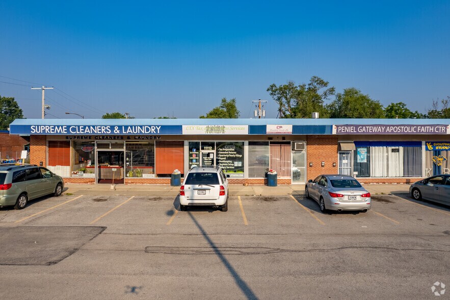 More Photos Of 11104-11114 Blue Ridge Blvd, Kansas City Storefront For Sale