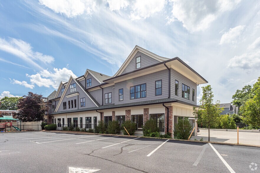 Primary Photo Of 15 Oak St, Needham Healthcare For Lease