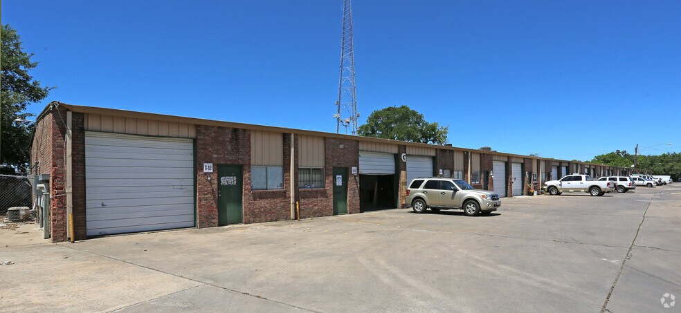 Primary Photo Of 13200 Pond Springs Rd, Austin Unknown For Lease