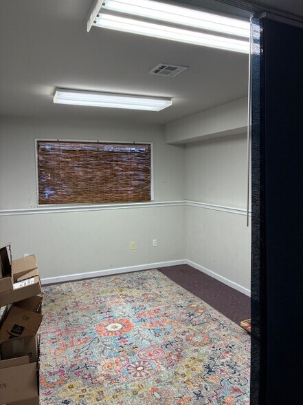 More Photos Of 2 Commerce Ct, Wappingers Falls General Retail For Lease