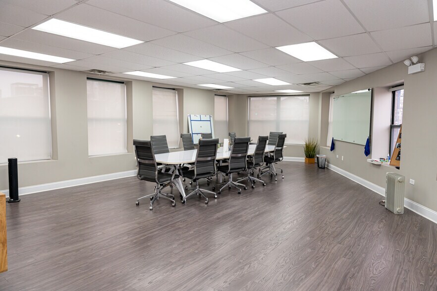 More Photos Of 7101-7129 S Yates Blvd, Chicago Office For Lease