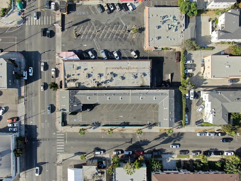 More Photos Of 5251 Hollywood Blvd, Los Angeles Hotel For Sale