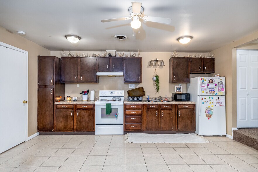More Photos Of 3 E Division St, Remington Apartments For Sale