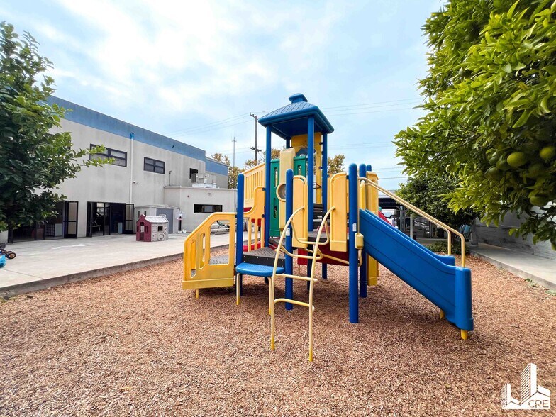 More Photos Of 1011 7th Ave, Oakland Daycare Center For Sale