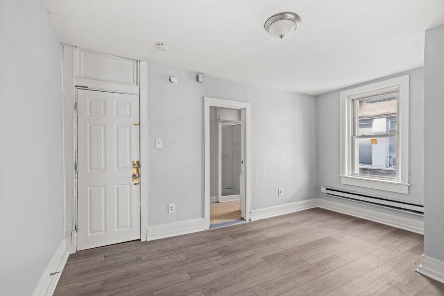 More Photos Of 129-131 E Roosevelt Blvd, Philadelphia Apartments For Sale