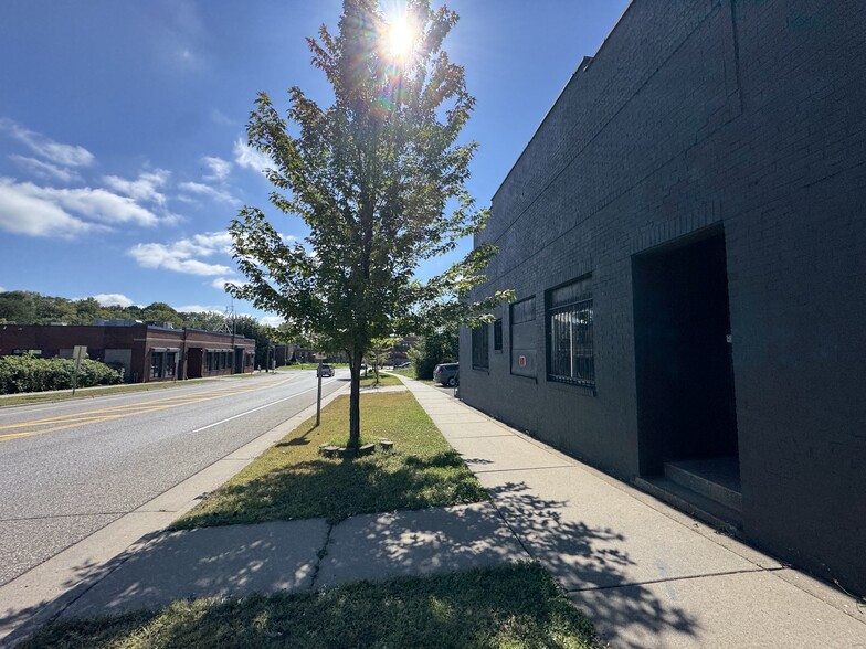 More Photos Of 747 Payne Ave, Saint Paul Warehouse For Sale