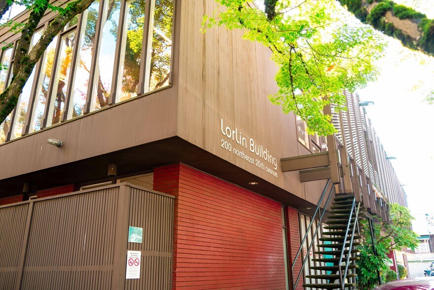 More Photos Of 200 NE 20th Ave, Portland Office For Sale