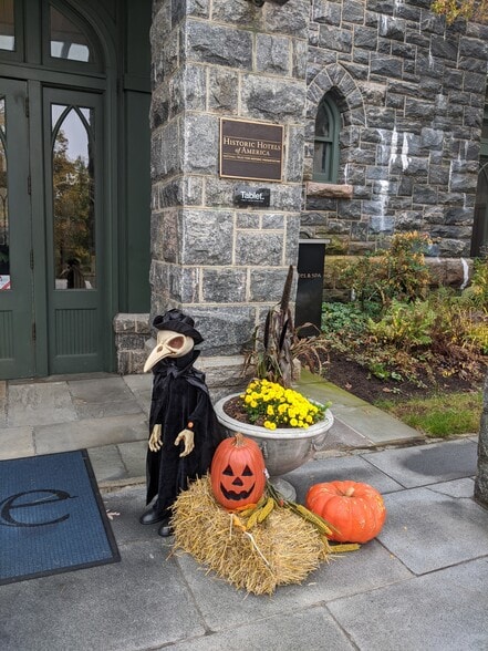 More Photos Of 400 Benedict Ave, Tarrytown Hotel For Lease