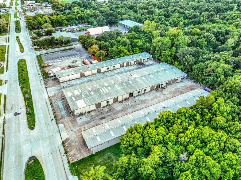 More Photos Of 2423 Greens Rd, Houston Unknown For Lease