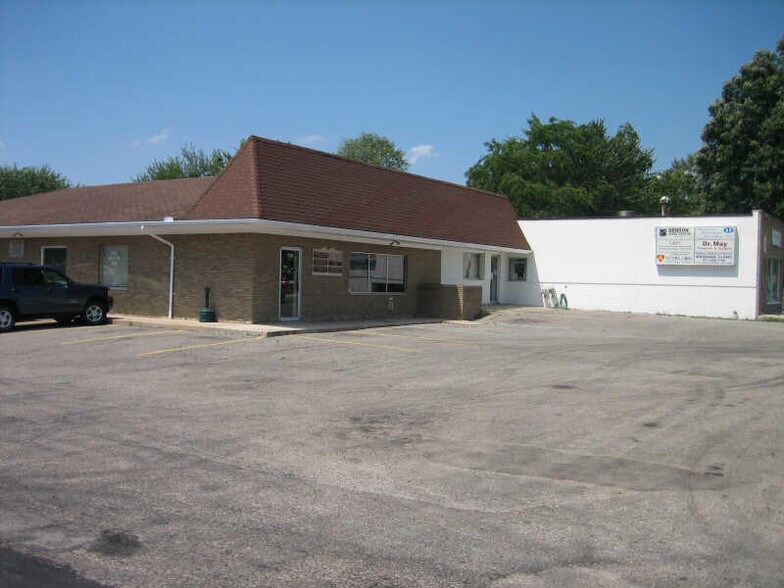 More Photos Of 732-736 S Michigan Ave, Howell Office For Sale