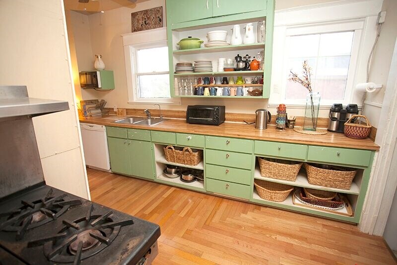 More Photos Of 1210 Rosewood Ave, Austin Freestanding For Lease