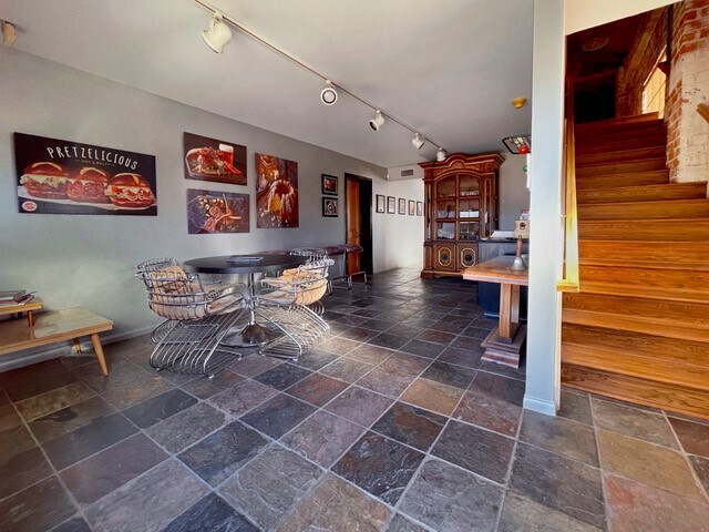 More Photos Of 915 S Alta Vista Ave, Monrovia Flex For Sale