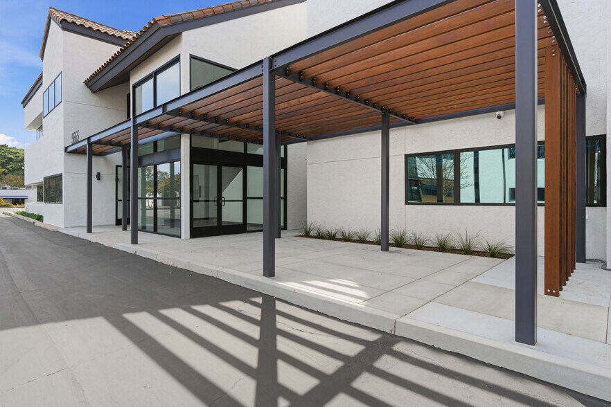 More Photos Of 5677 Oberlin Dr, San Diego Office For Sale