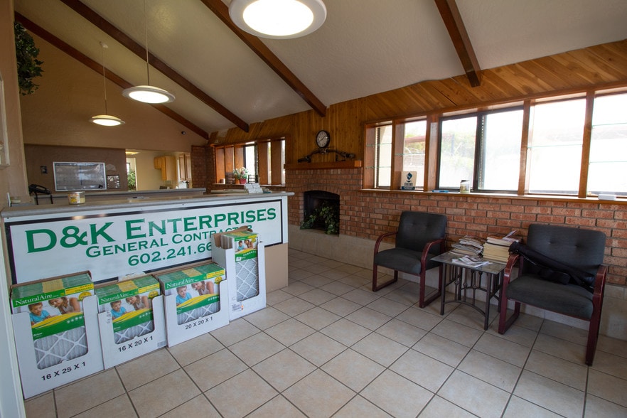 More Photos Of 517 S Lebaron St, Mesa Warehouse For Lease