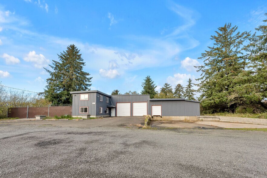 More Photos Of 1425 SE 9th St, Warrenton Warehouse For Lease