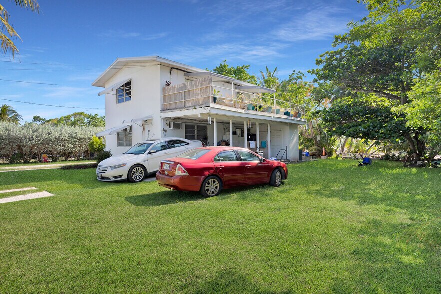 More Photos Of 329 63rd Court Gulf, Marathon Apartments For Sale