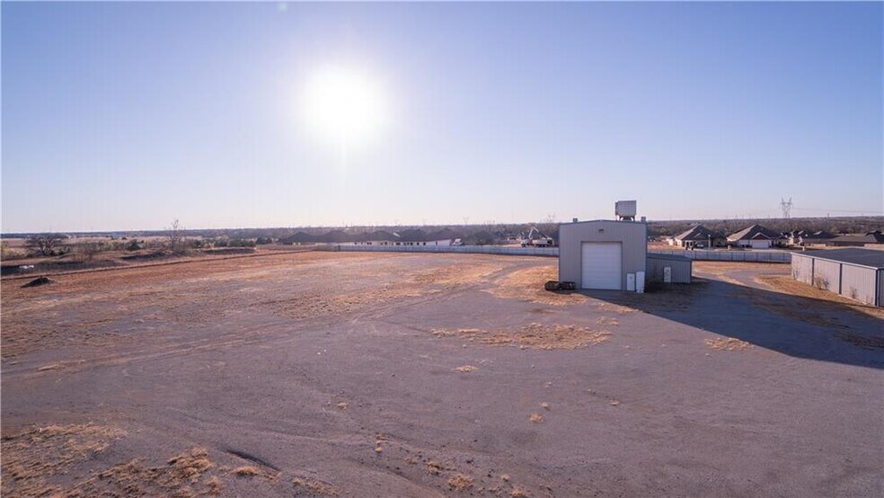 More Photos Of 6116 NW 178th St, Edmond Manufacturing For Lease