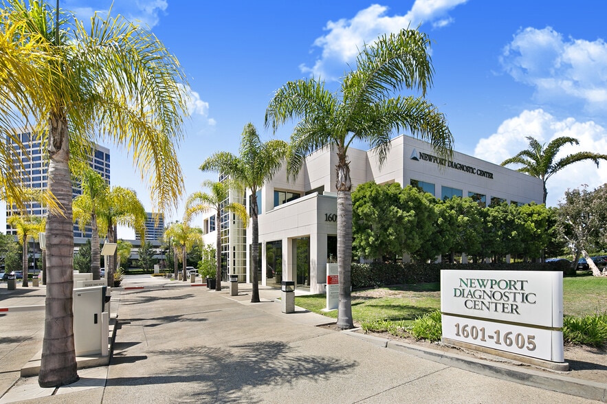 More Photos Of 1605 Avocado Ave, Newport Beach Medical For Sale