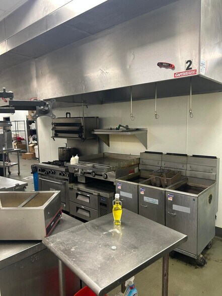 More Photos Of 730-760 Coleman Blvd, Mount Pleasant General Retail For Lease