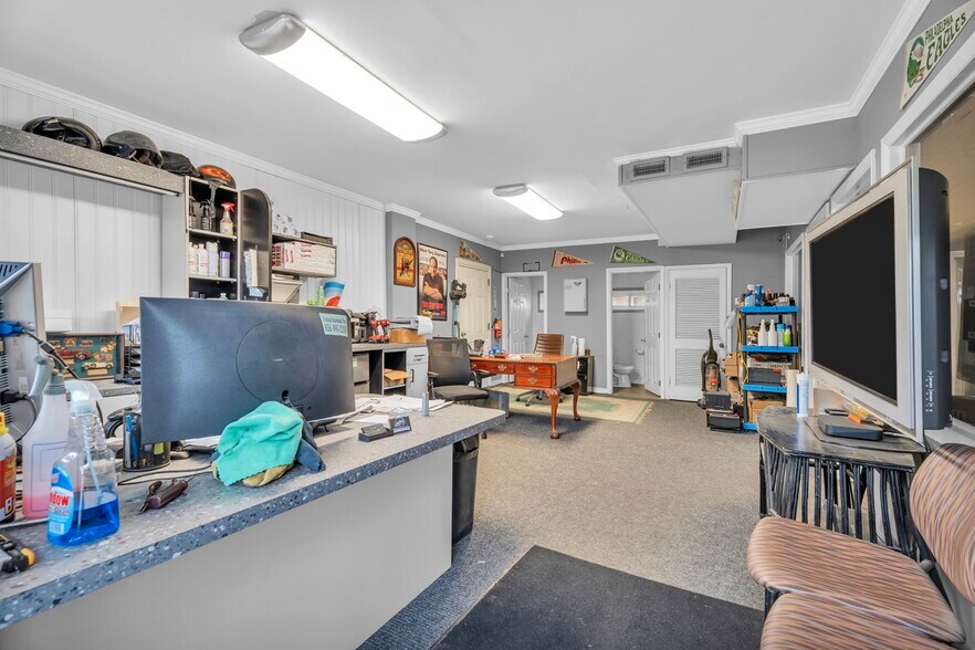 More Photos Of 1333 Delsea Dr, Deptford Auto Dealership For Sale