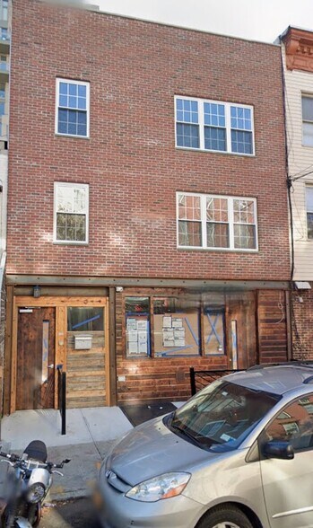 Primary Photo Of 117 Berry St, Brooklyn Storefront Retail Residential For Sale