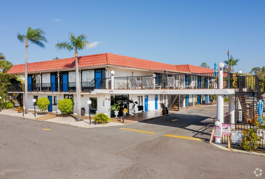 More Photos Of 4400 34th St S, Saint Petersburg Hotel For Sale