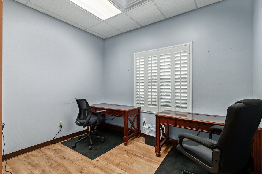 More Photos Of 6840 E Brown Rd, Mesa Medical For Sale