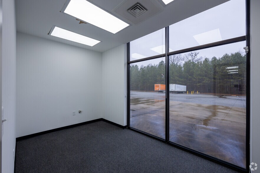 More Photos Of 860 John B Brooks Rd, Pendergrass Distribution For Lease