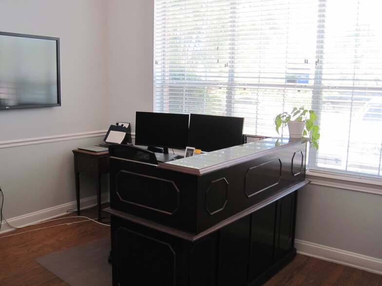 More Photos Of 8825 Perimeter Park Blvd, Jacksonville Medical For Lease