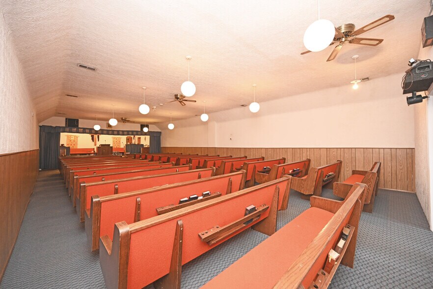 More Photos Of 1810 North Blvd, Fairborn Lodge Meeting Hall For Sale