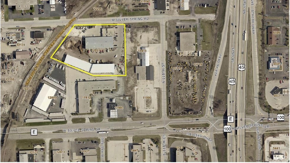 More Photos Of 11911 W Silver Spring Rd, Milwaukee Light Manufacturing For Lease