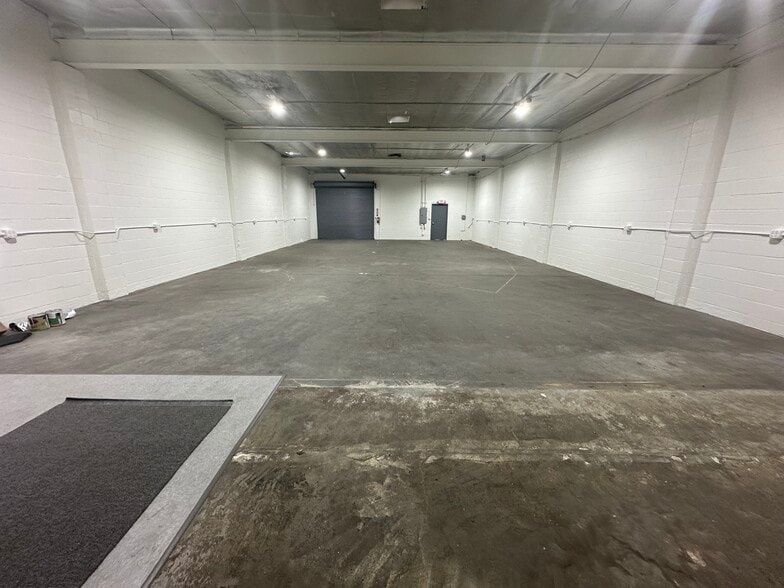 More Photos Of 1221-1225 E Ash Ave, Fullerton Warehouse For Sale